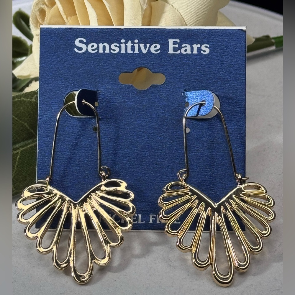 Sensitive Ears Gold Tone Heart 2.25 inch Hoop Earrings